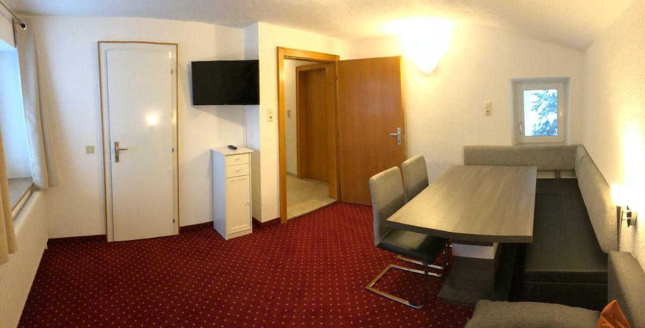 Appartements Dobler - S'Darhuam Sankt Leonhard im Pitztal Bagian luar foto