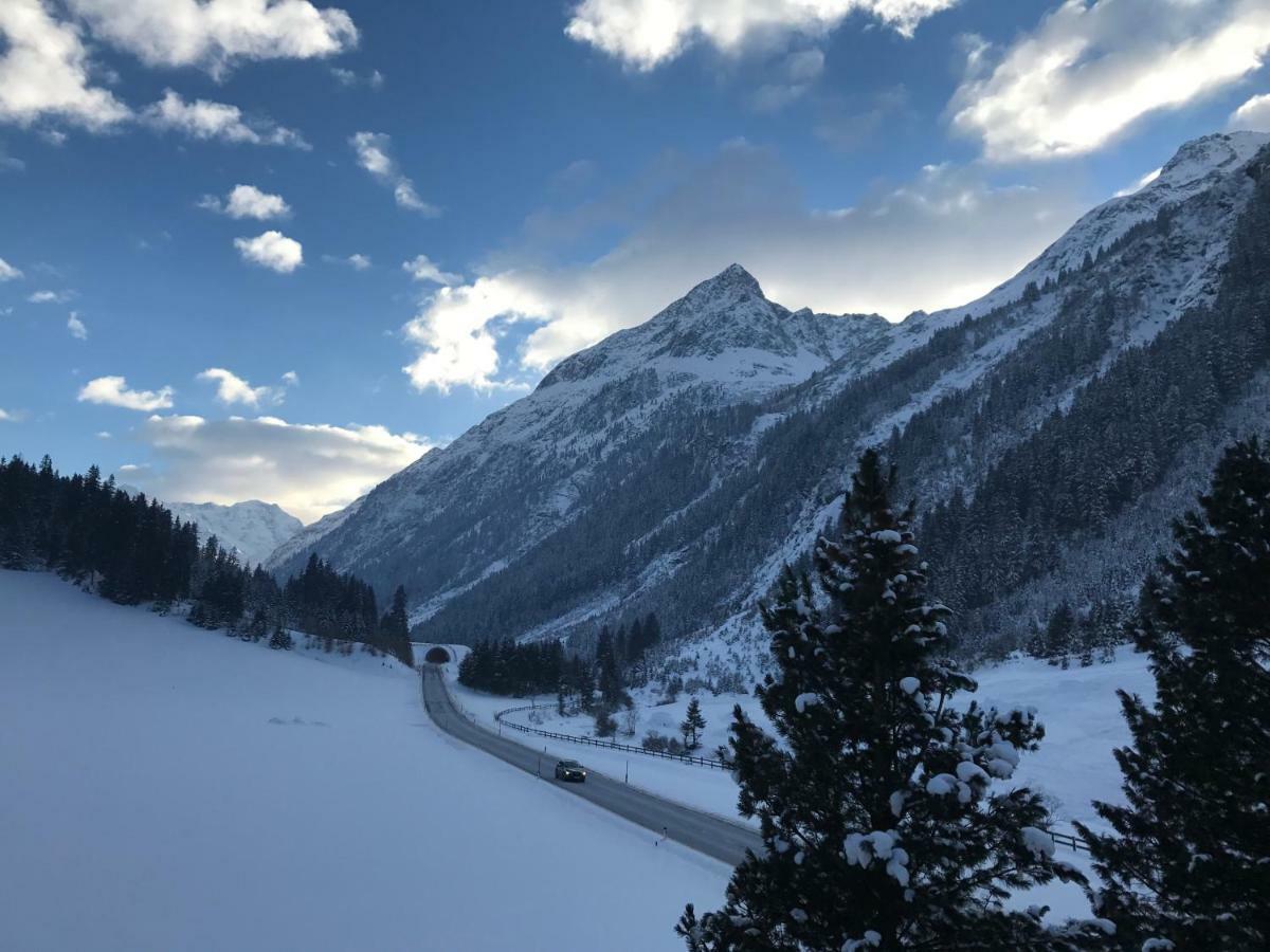 Appartements Dobler - S'Darhuam Sankt Leonhard im Pitztal Bagian luar foto