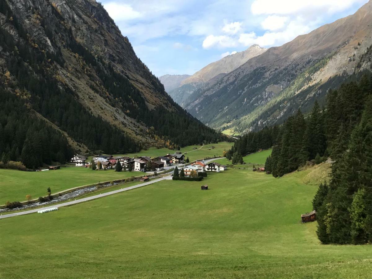 Appartements Dobler - S'Darhuam Sankt Leonhard im Pitztal Bagian luar foto
